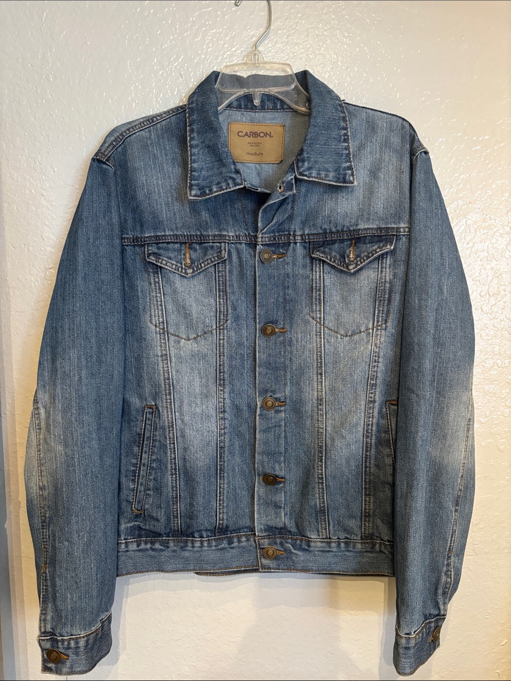 CARBON Men's Blue Denim Jacket Size Medium Button Front Jean Jacket Cotton Blend